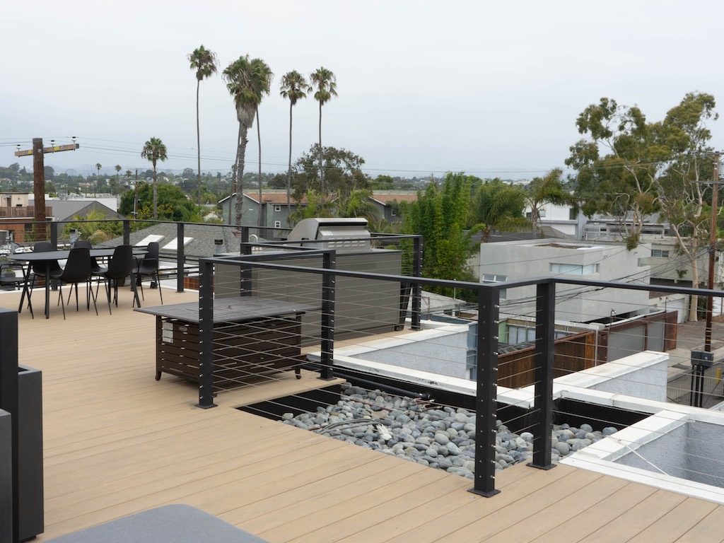 Rooftop decks to suit a wide range of commercial settings 