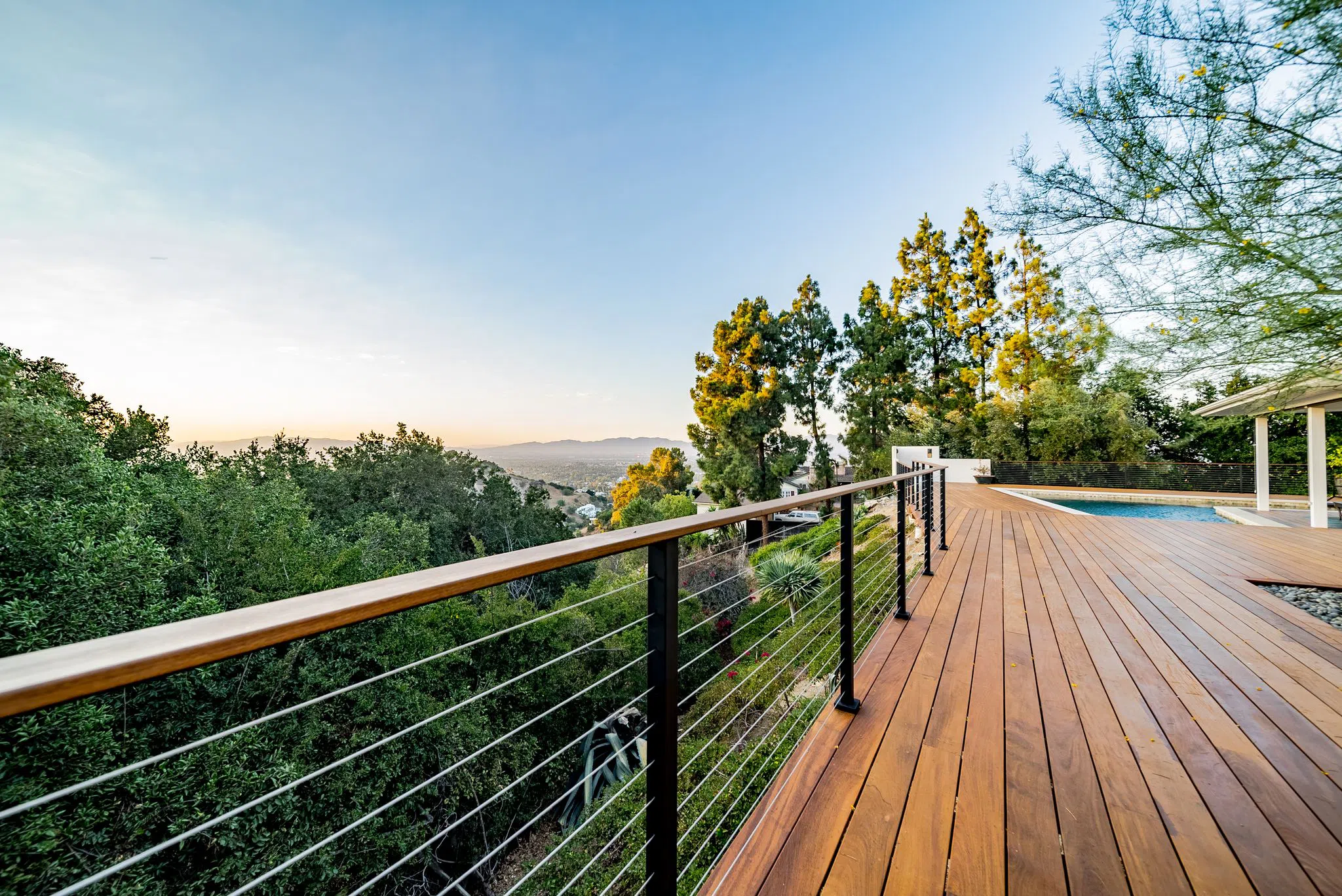 ipe-view-over-rail-wide